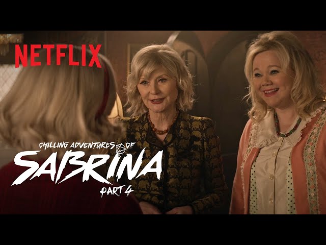 Sabrina, maak kennis met haar "nieuwe" tantes.