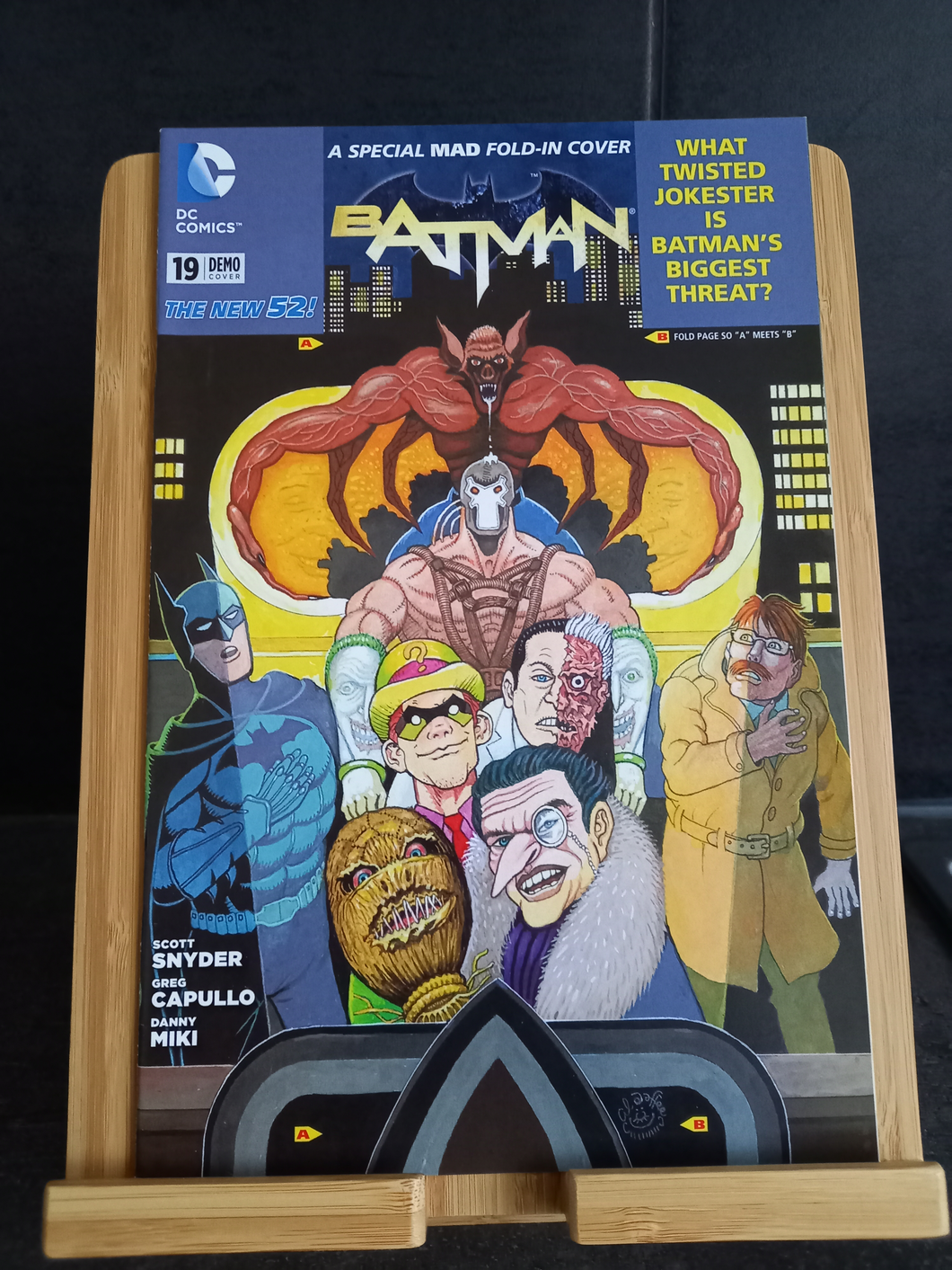 Batman#19 The New 52 (2013) Mad Fold In Variant Cover (RARE)