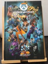 Afbeelding in Gallery-weergave laden, Overwatch Anthology Vol 1 (2019) Small damage on front hardcover
